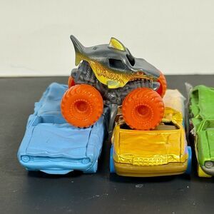 Monster Jam Mini Megalodon Fire Orange 4X4  HTF Rare 1/87 Series 5 201